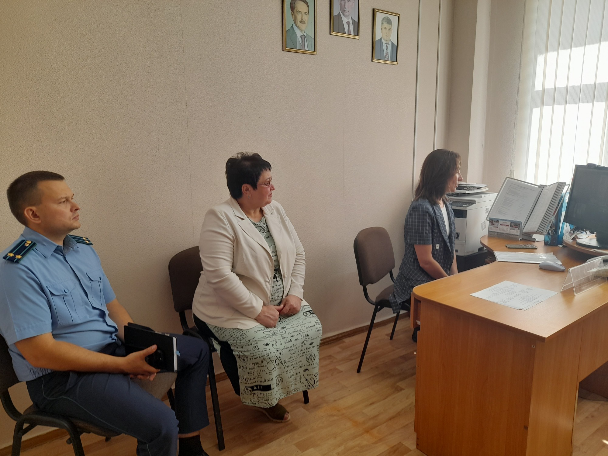 23 июня 2026г.  состоялся прием граждан в  общественной приемной губернатора Воронежской области А. В.Гусева   по компетенциям. Прием  проводил  Михаил Москальцов, министр предпринимательства, торговли и туризма  Воронежской области, в режиме ВКС.