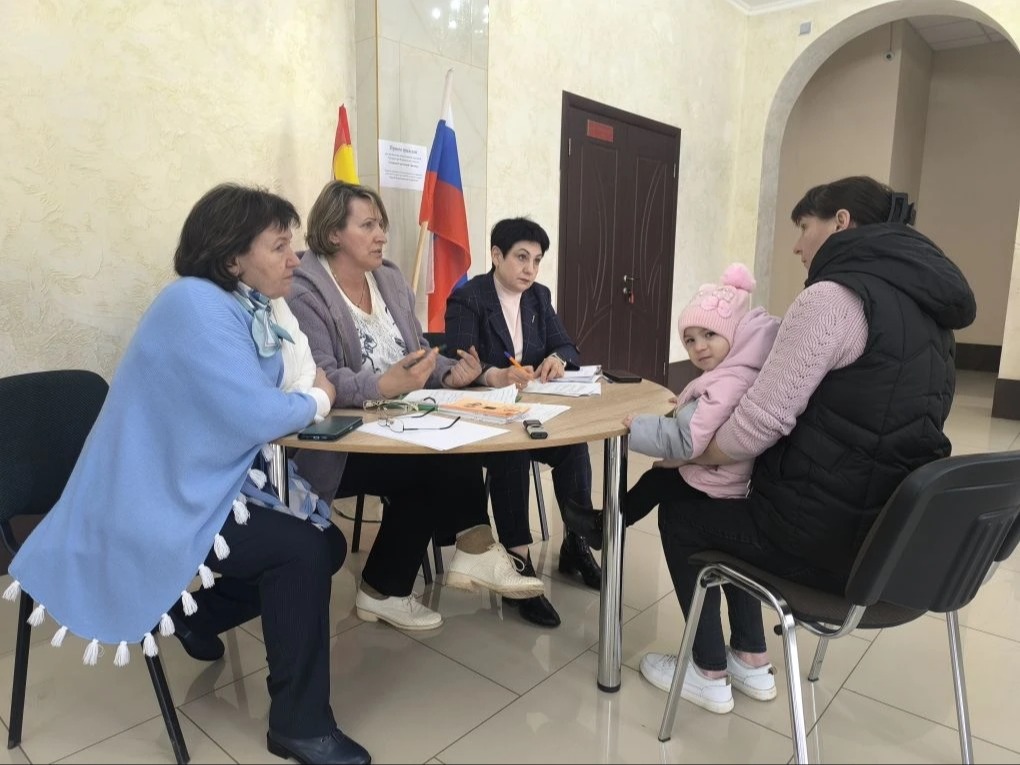 Социальные выплаты и льготы: итоги приема граждан в Сергеевке.